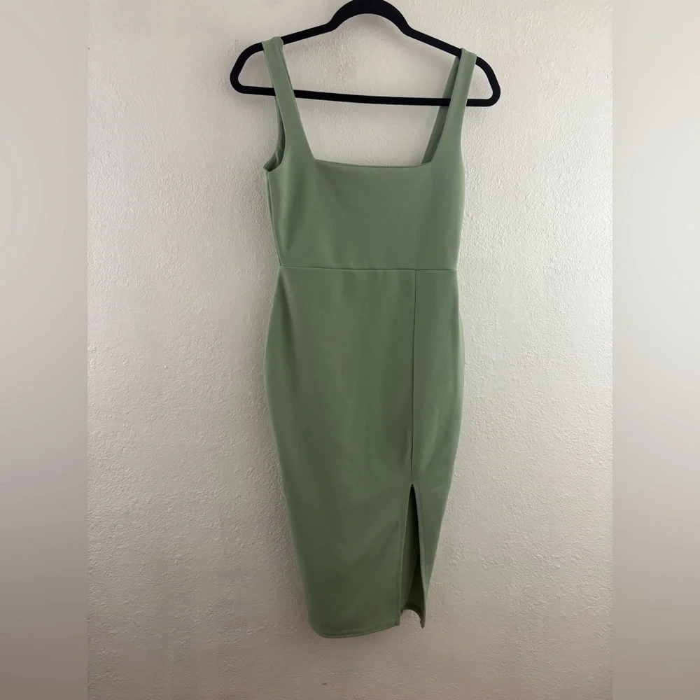 Nasty Gal sleeveless bridesmaid dress sage green size 6 - Picture 1 of 7
